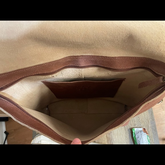 Brown leather laptop bag bundle - Picture 3 of 6